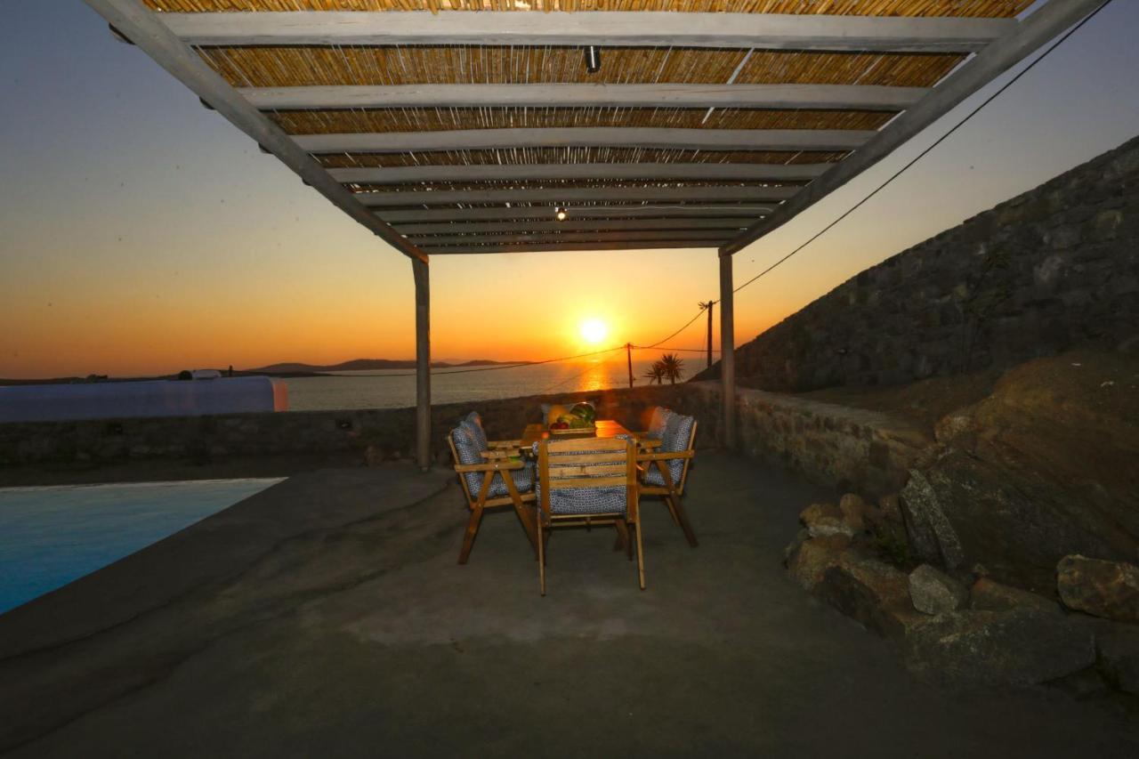 Nikoi Villas Mykonos Town エクステリア 写真